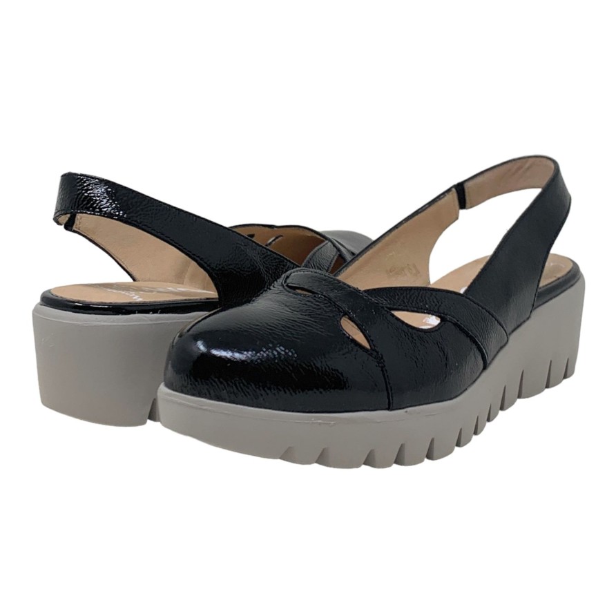 Wedges Buckles Footwear | Wonders | Flyer | Patent Leather Black