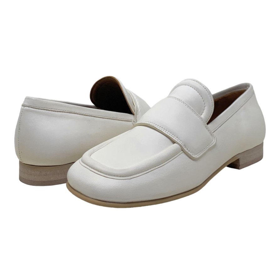 Flats Buckles Footwear | Carmens | Clam | Leather White