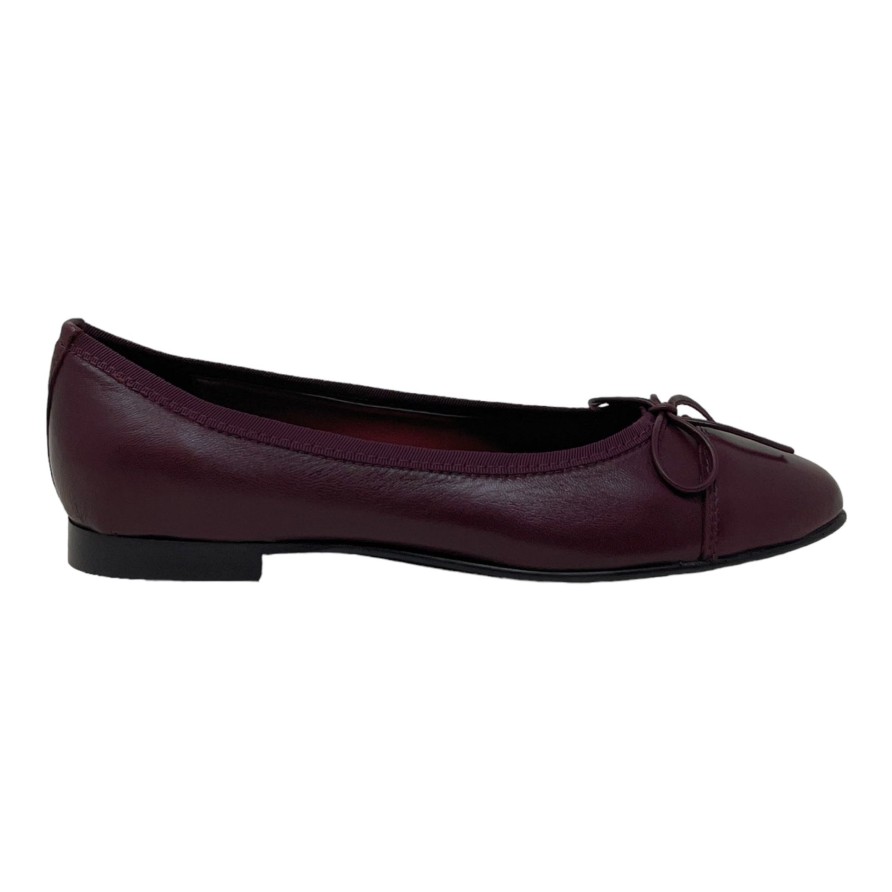 Flats Buckles Footwear | Buckles New York | Elizabeth | Leather Burgundy