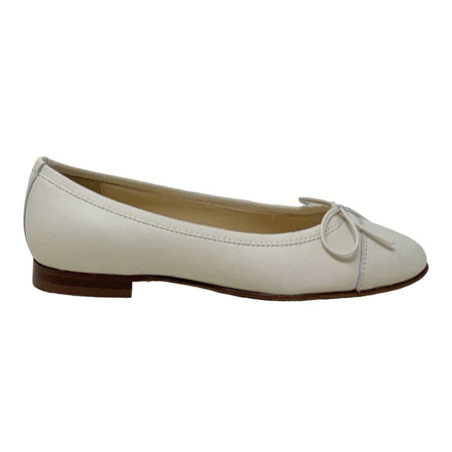 Flats Buckles Footwear | Buckles New York | Elizabeth | Leather Cream